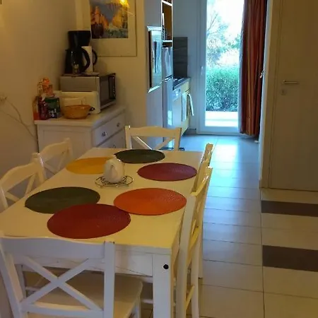 Maison Duplex 2 Chambres, Avec Jardin, 800m * Бельгодер