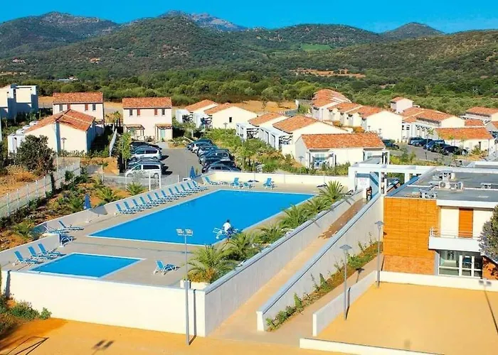 Maison Duplex 2 Chambres, Avec Jardin, 800m * Belgodère