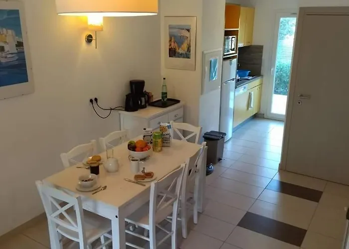 Maison Duplex 2 Chambres, Avec Jardin, 800m