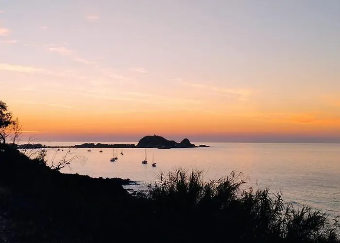 Maison Duplex 2 Chambres, Avec Jardin, 800m